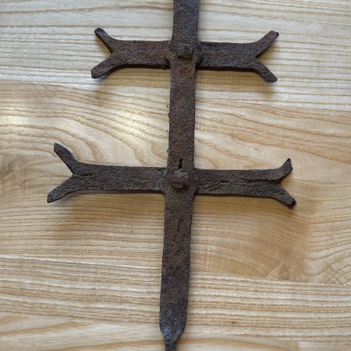 Lothringer Kreuz/Patriarchenkreuz geschmiedet