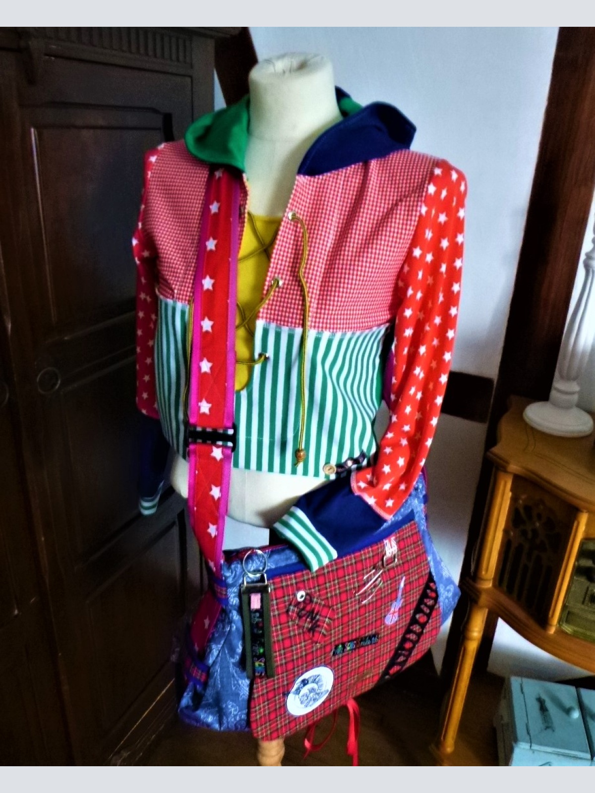 Hoodie Kunterbunt Bauchfrei Hippie, Goa, Ethno, Punk, Hardrock, Alternativ Mode