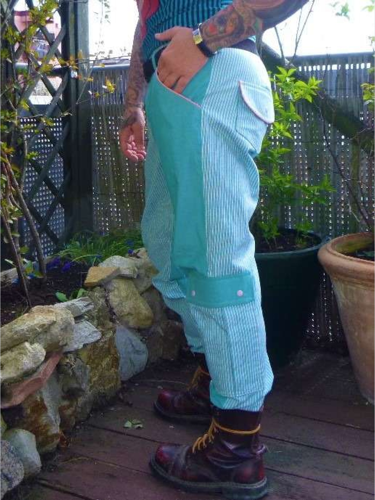 Unisey Cargohose türkis gestreift gerader Schnitt