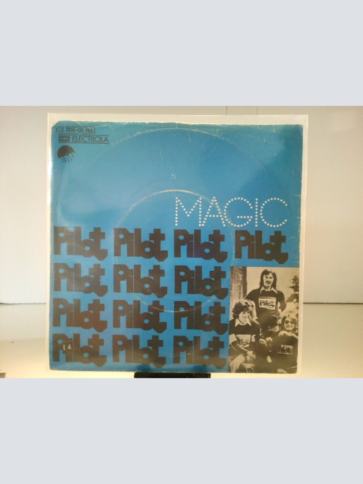 SINGLE / Pilot – Magic