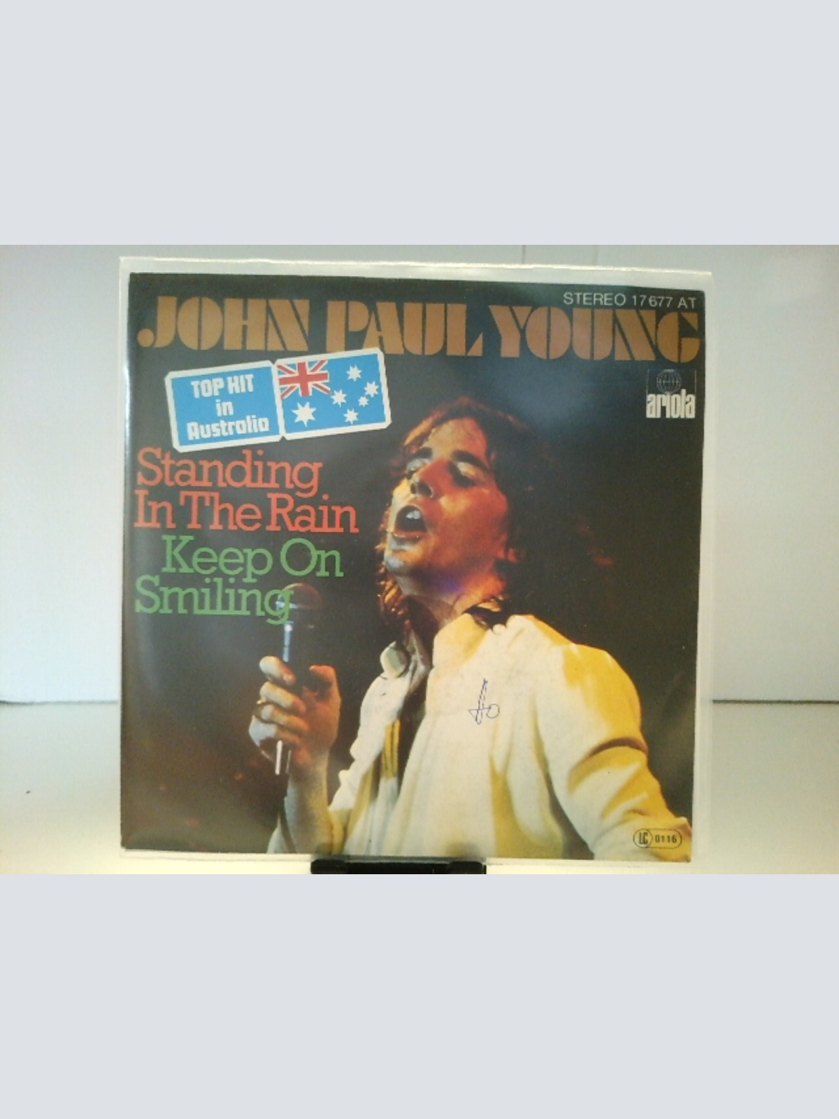 SINGLE / John Paul Young – Standing In The Rain / Keep On Smiling