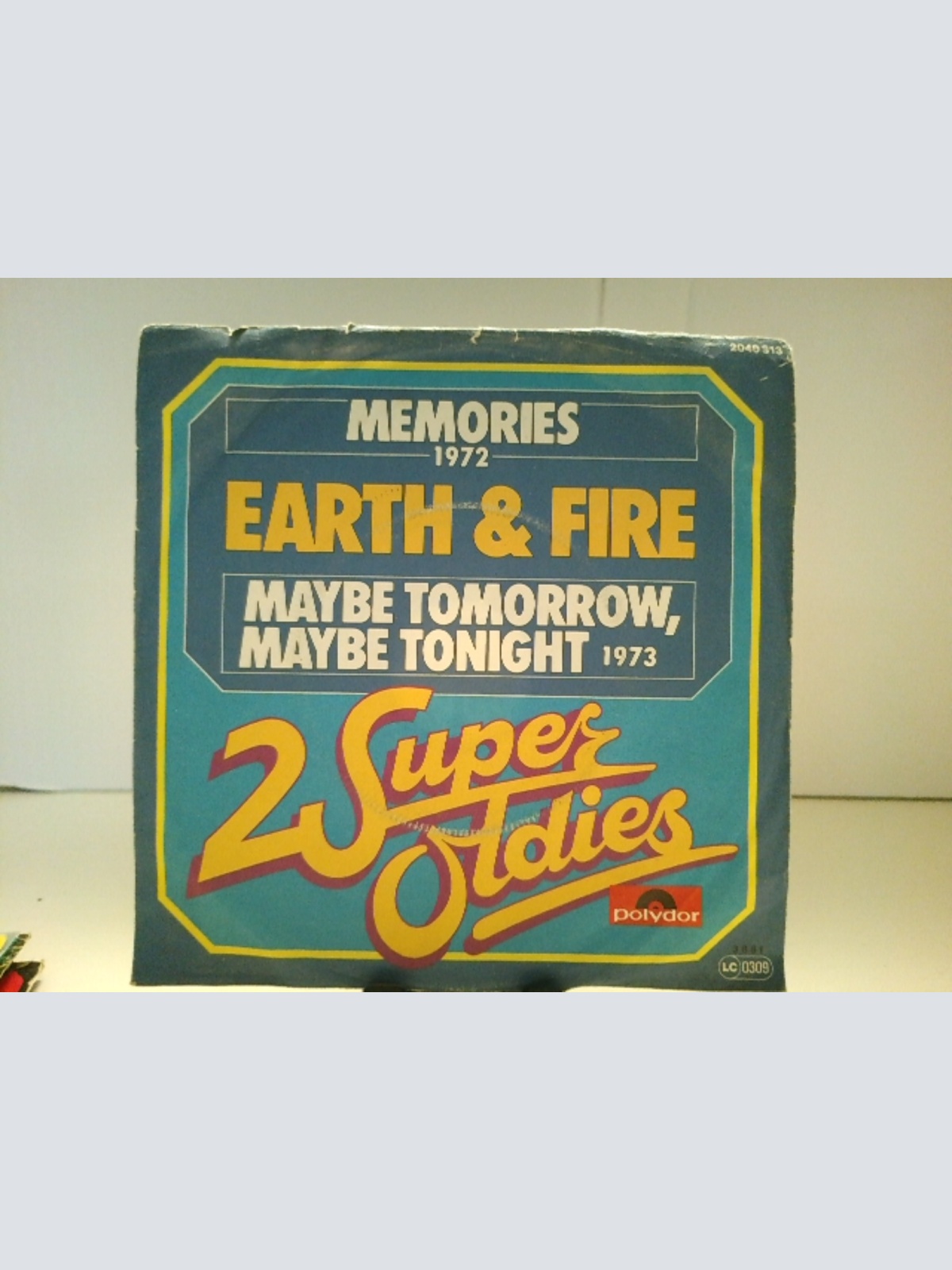 SINGLE / Earth & Fire* – Memories