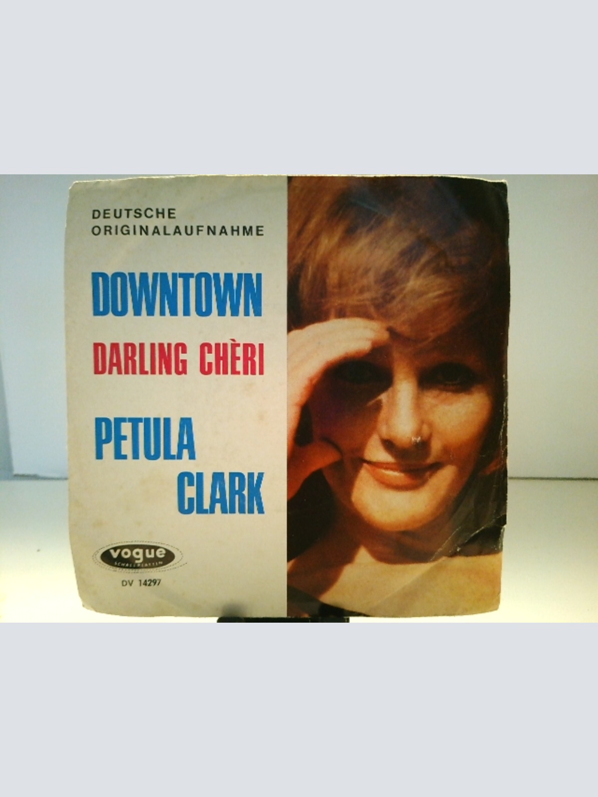 SINGLE / Petula Clark – Downtown / Darling Chèri