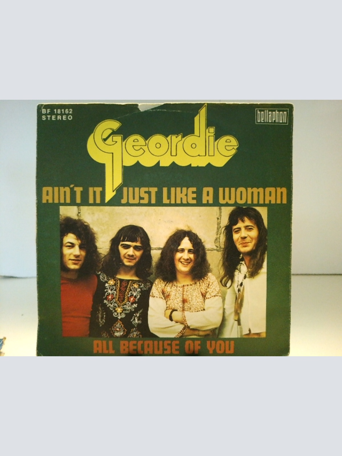 SINGLE / Geordie – All Because Of You