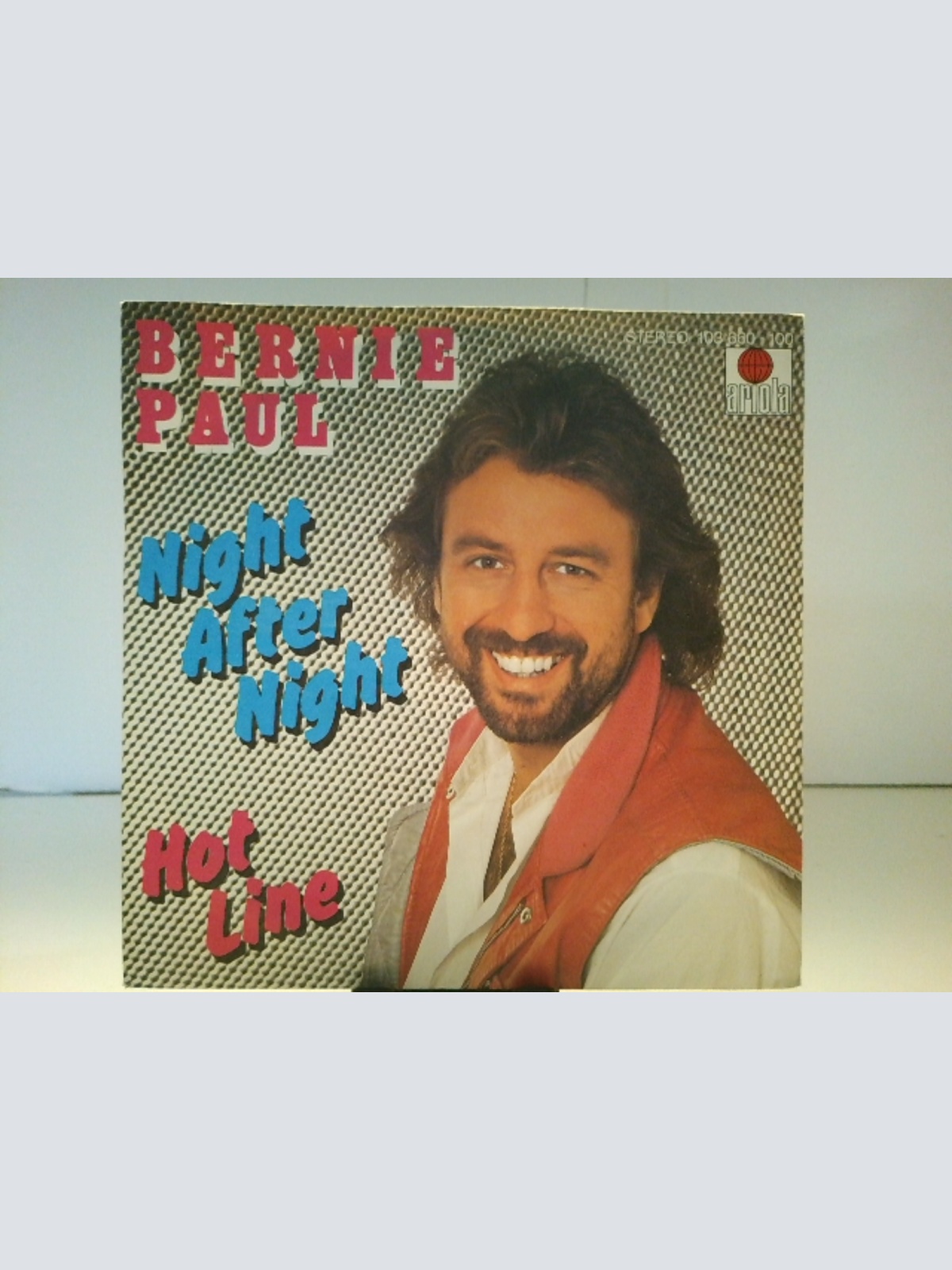 SINGLE / Bernie Paul – Night After Night