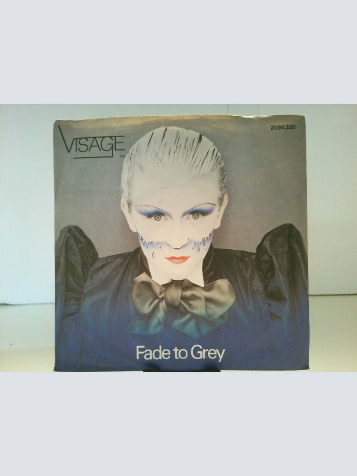 SINGLE / Visage – Fade To Grey