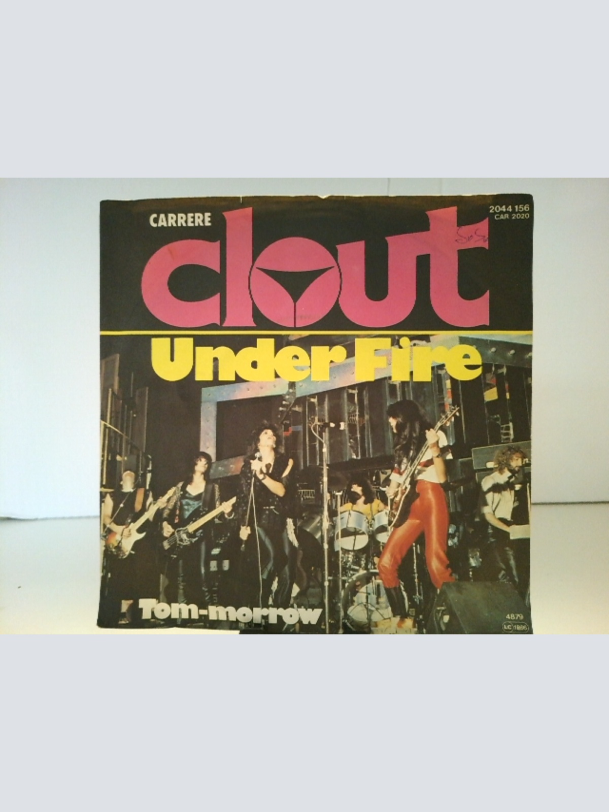 SINGLE / Clout – Under Fire