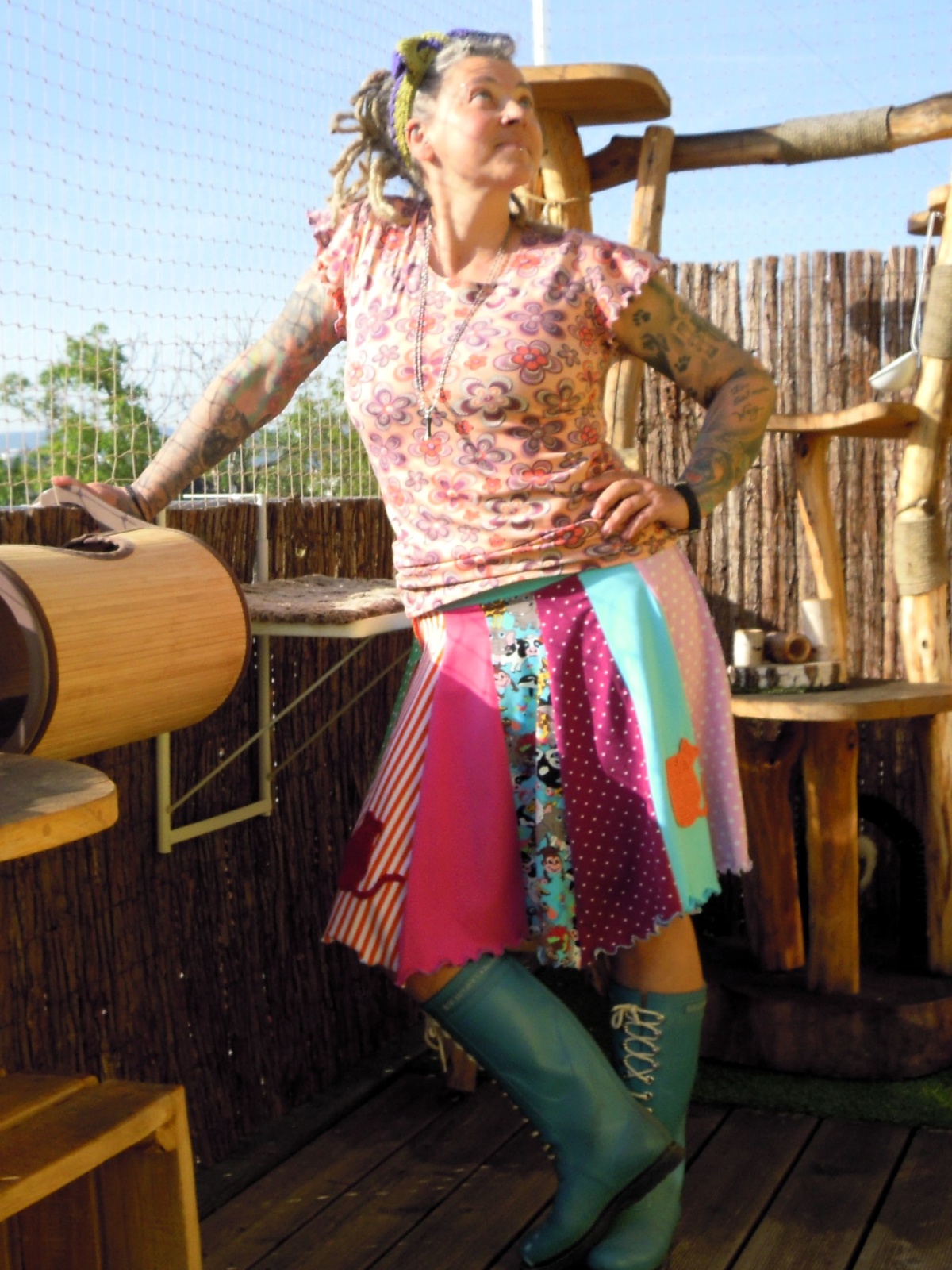 T-Shirt Shirt mit raffiniertem Rückenausschnitt Masche