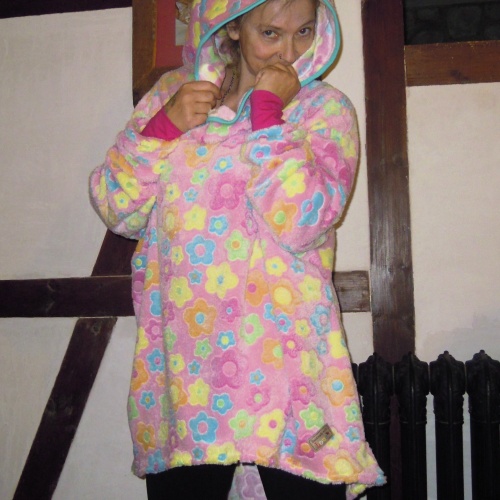 Oversize Kapuzenshirt rosa geblumt