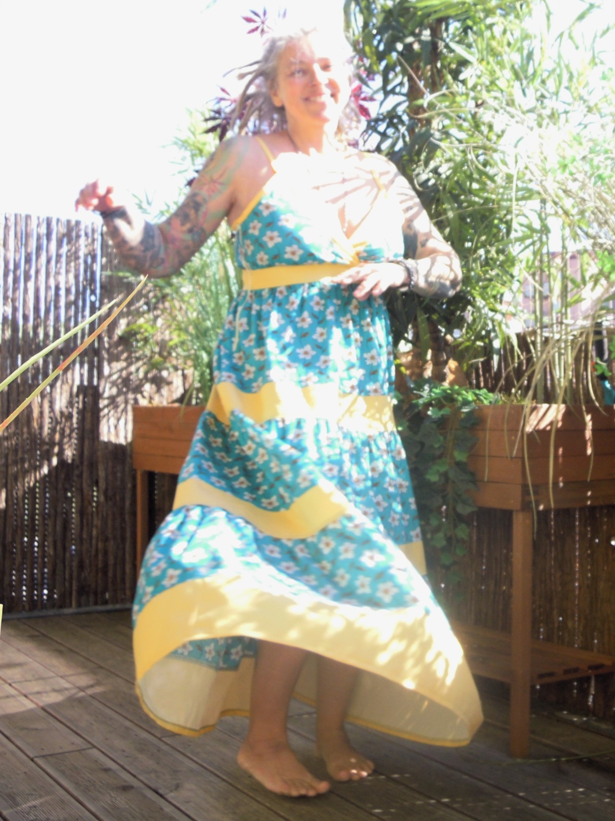 Sommerkleid Maxikleid türkis/gelb mit Blumenmuster