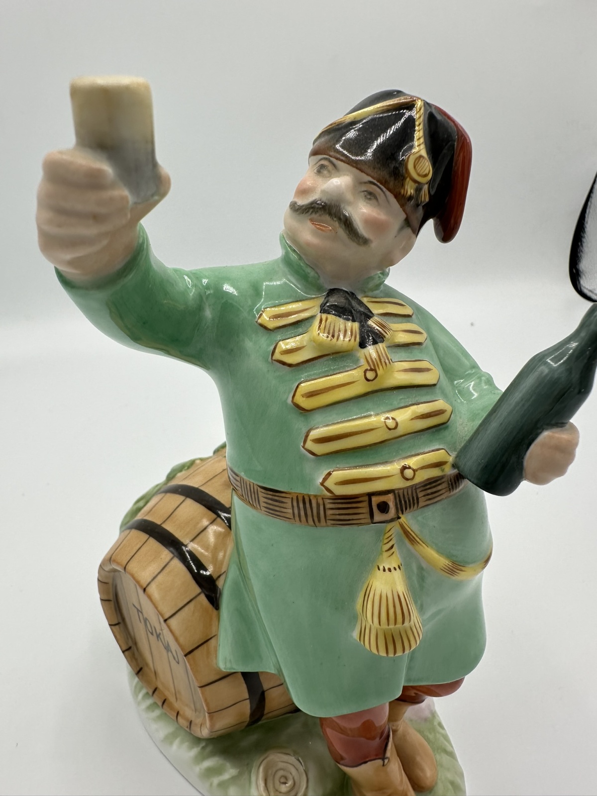 Herend „Prostender Ungar“