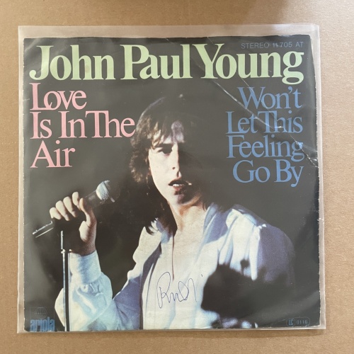 SINGLE / John Paul Young – Love Is In The Air / Won't Let This Feeling Go By