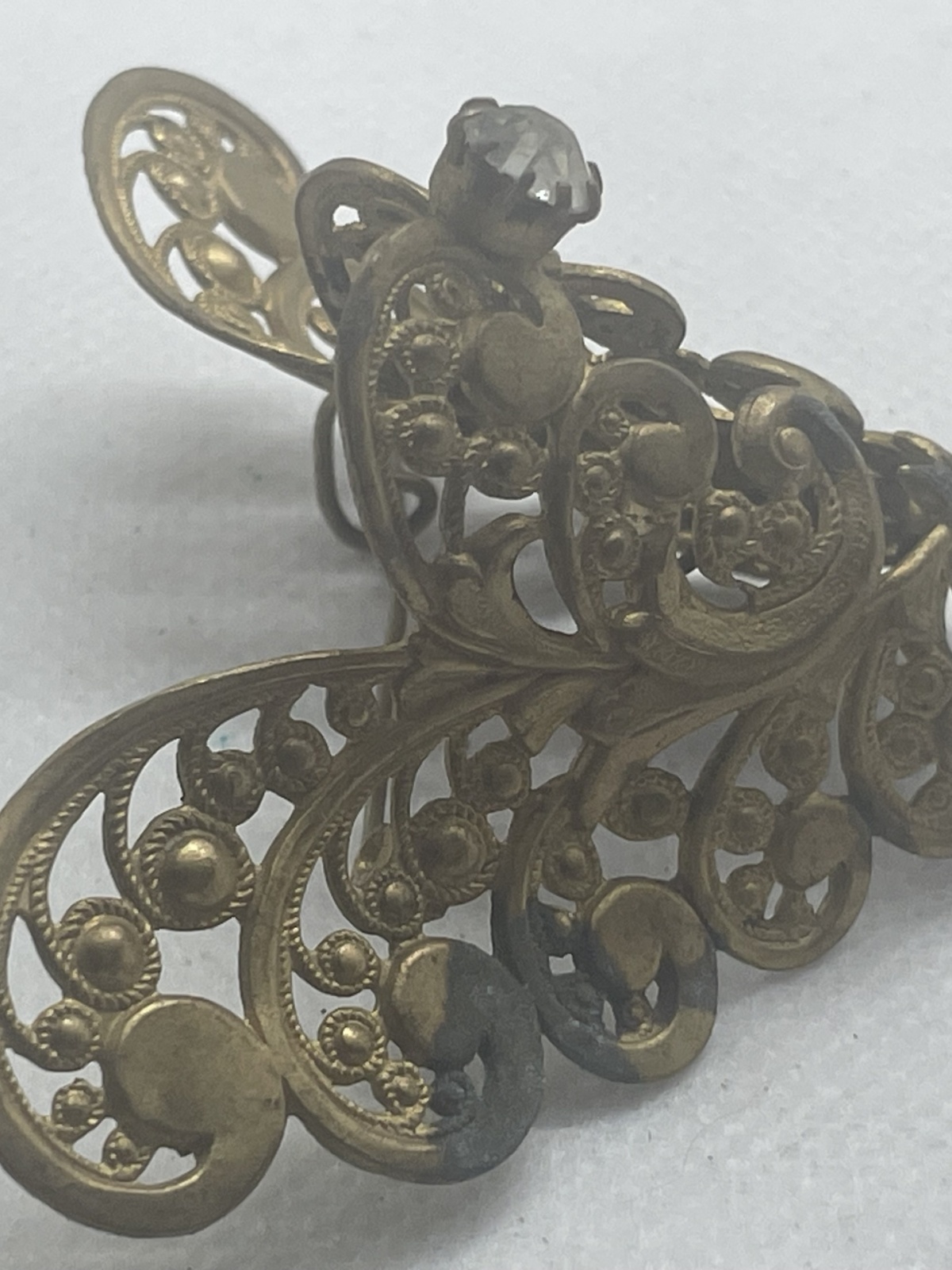 Jugendstil Brosche mit einem Stein