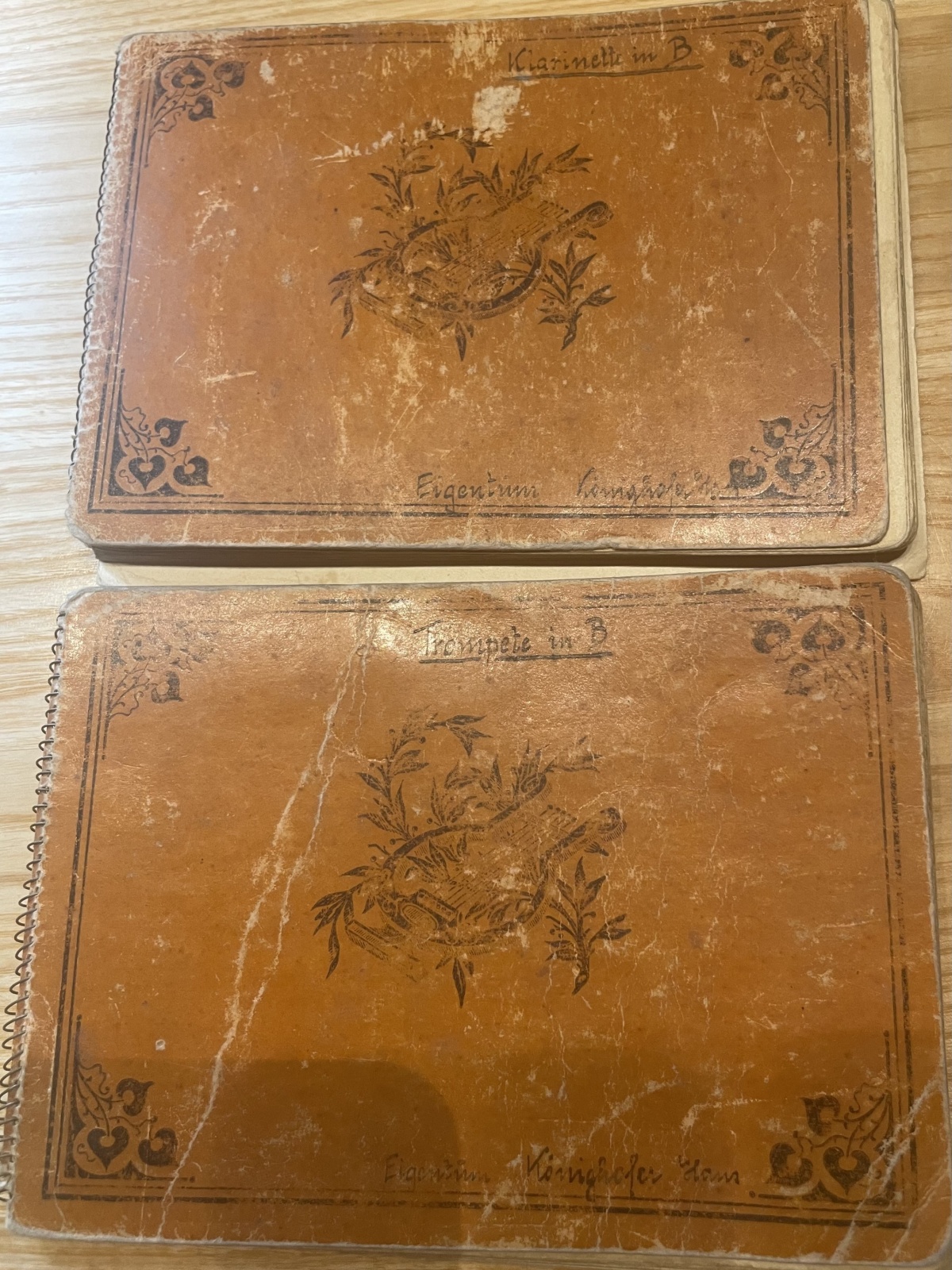 2 alte Notenbücherl