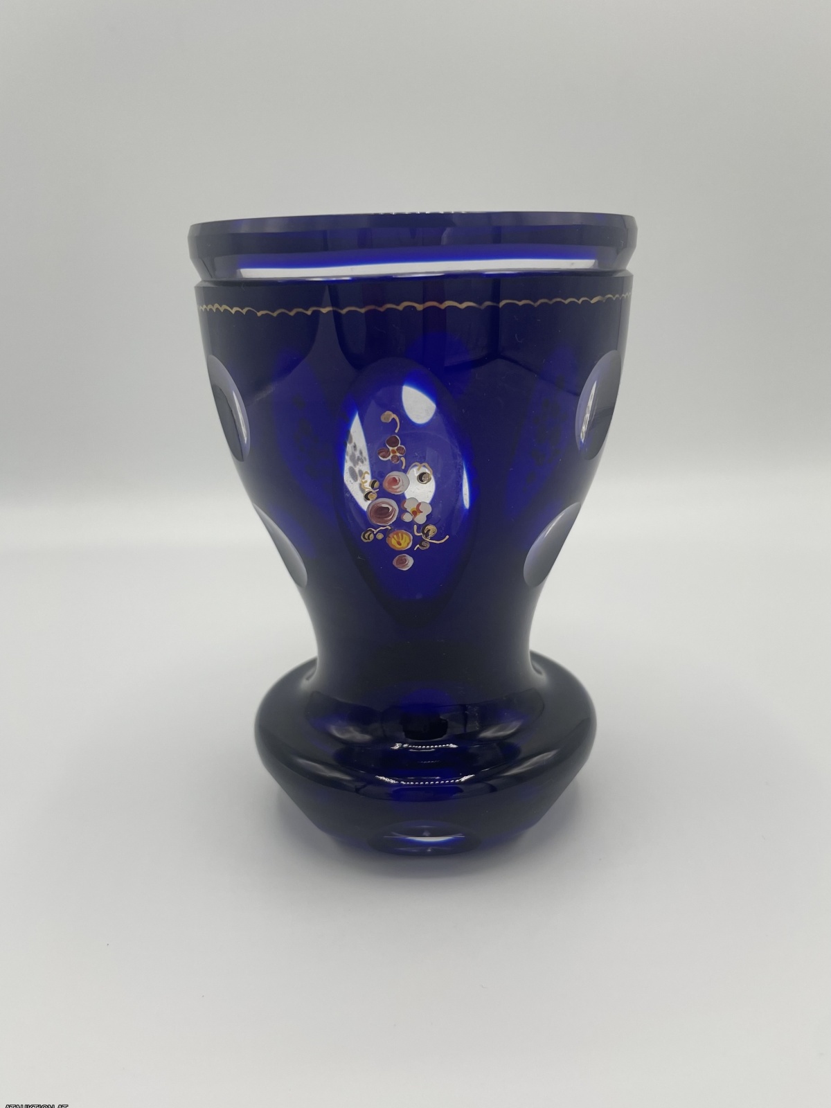 Antiker Fussbecher kobaltblau mit Emailmalerei