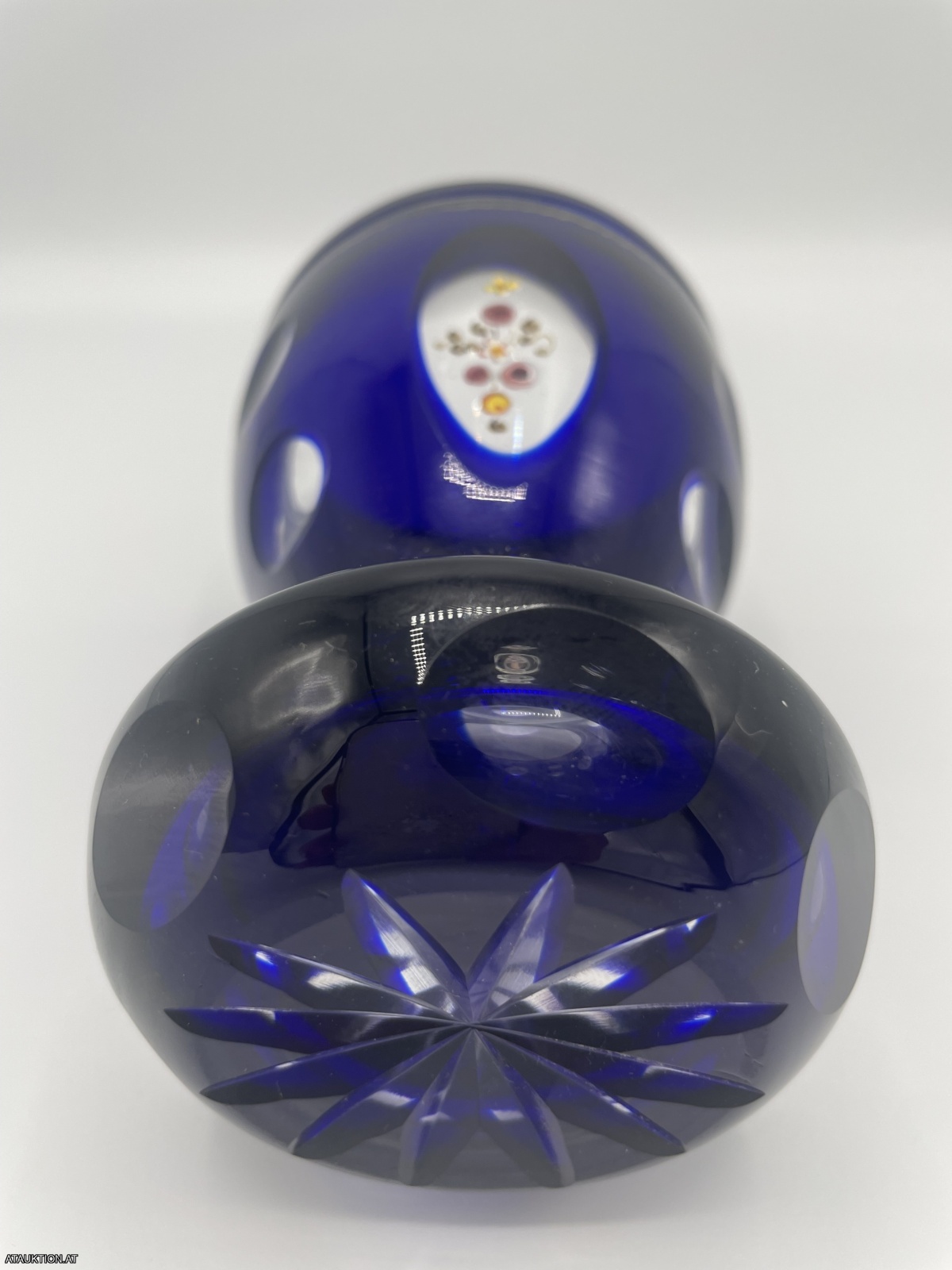 Antiker Fussbecher kobaltblau mit Emailmalerei