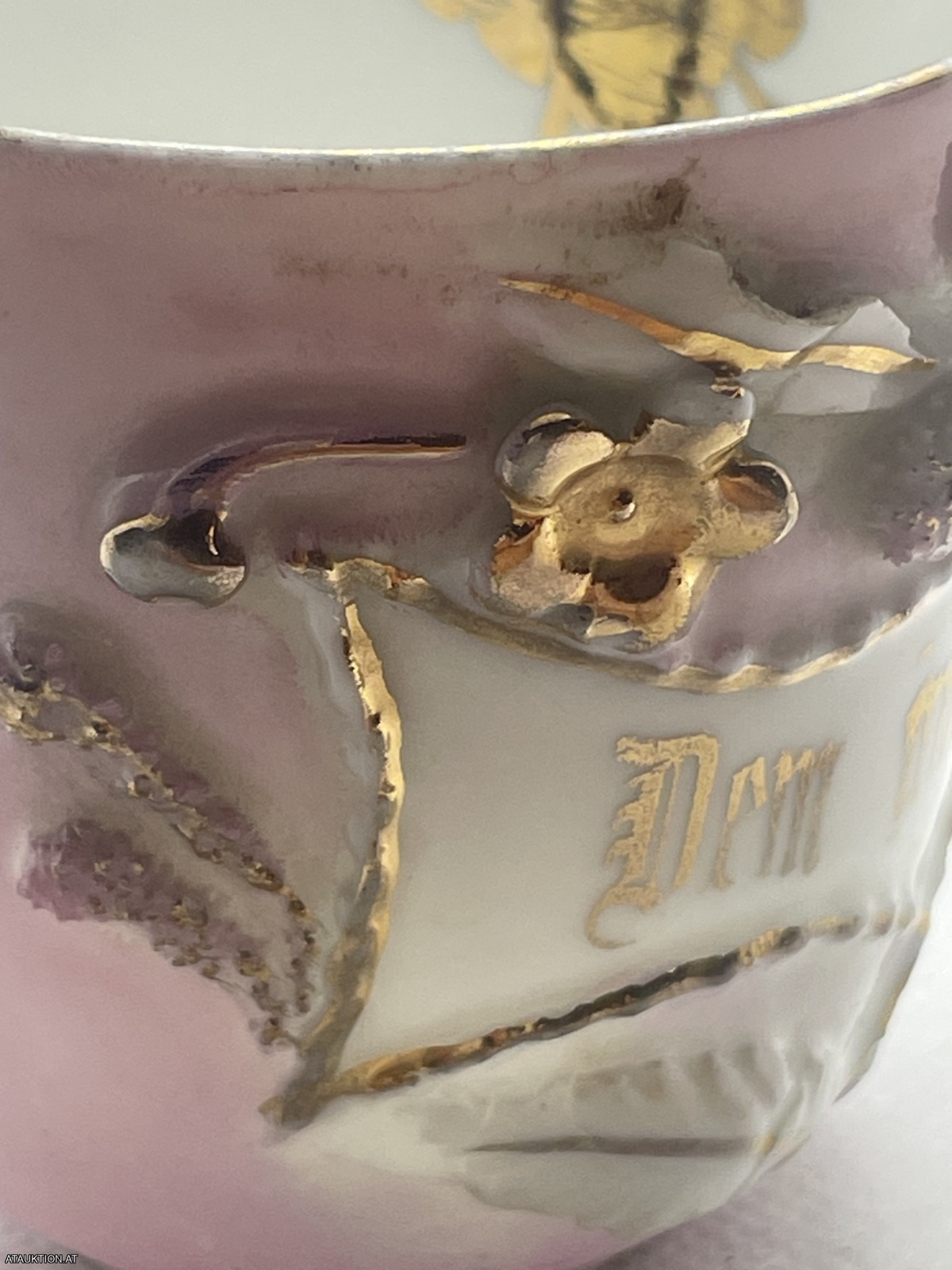 Sehr altes Prunkhäferl Jugendstil Rosenhäferl "Dem guten Kinde"