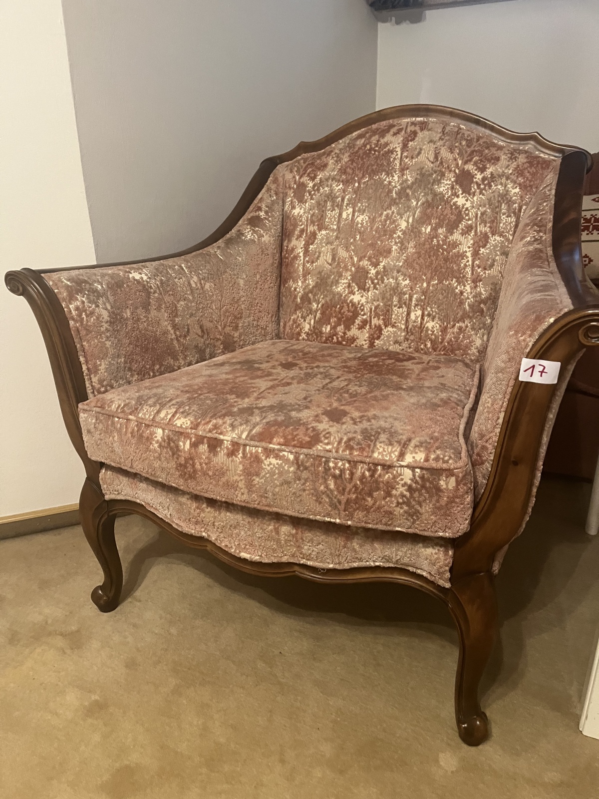 Schönes 3er Sofa und Fauteuil (15,17)