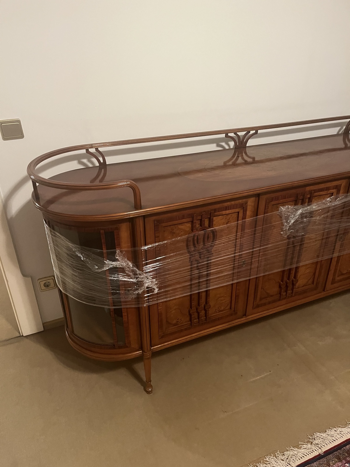 Vitrine/Anrichte/Kommode (9)