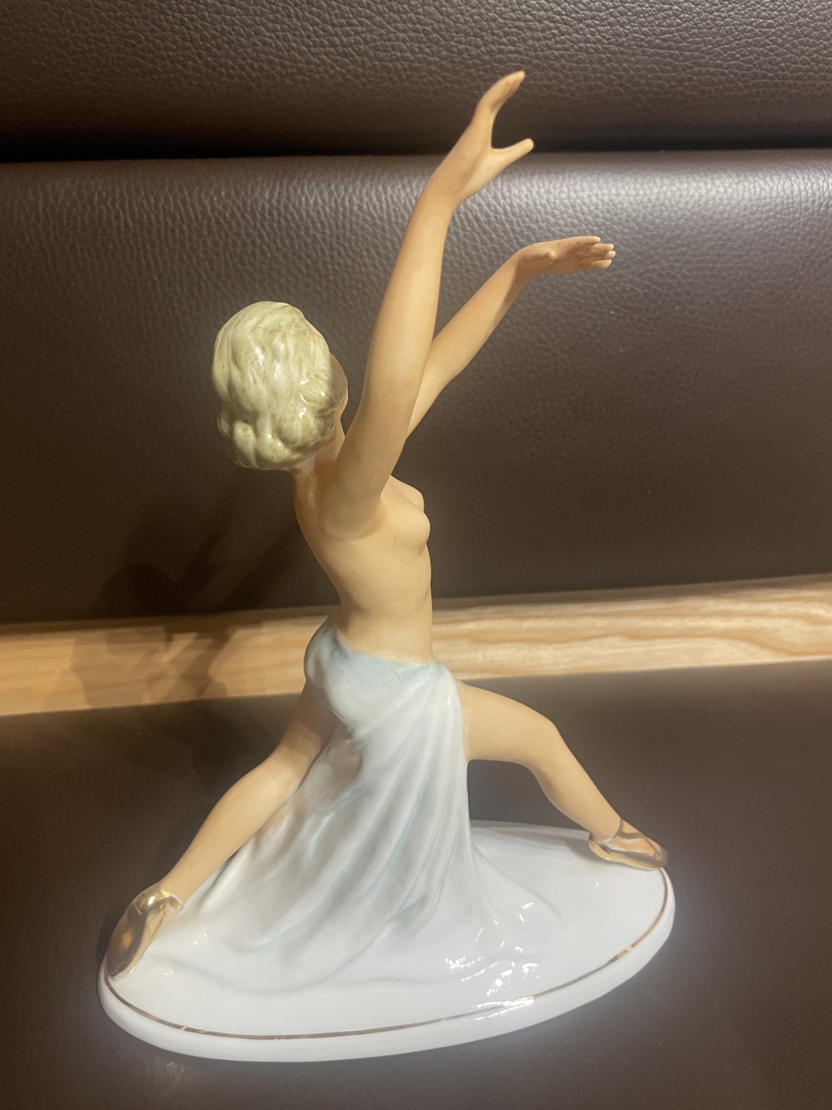 Erotische Tänzerin/Ballerina - Porzellanfigur