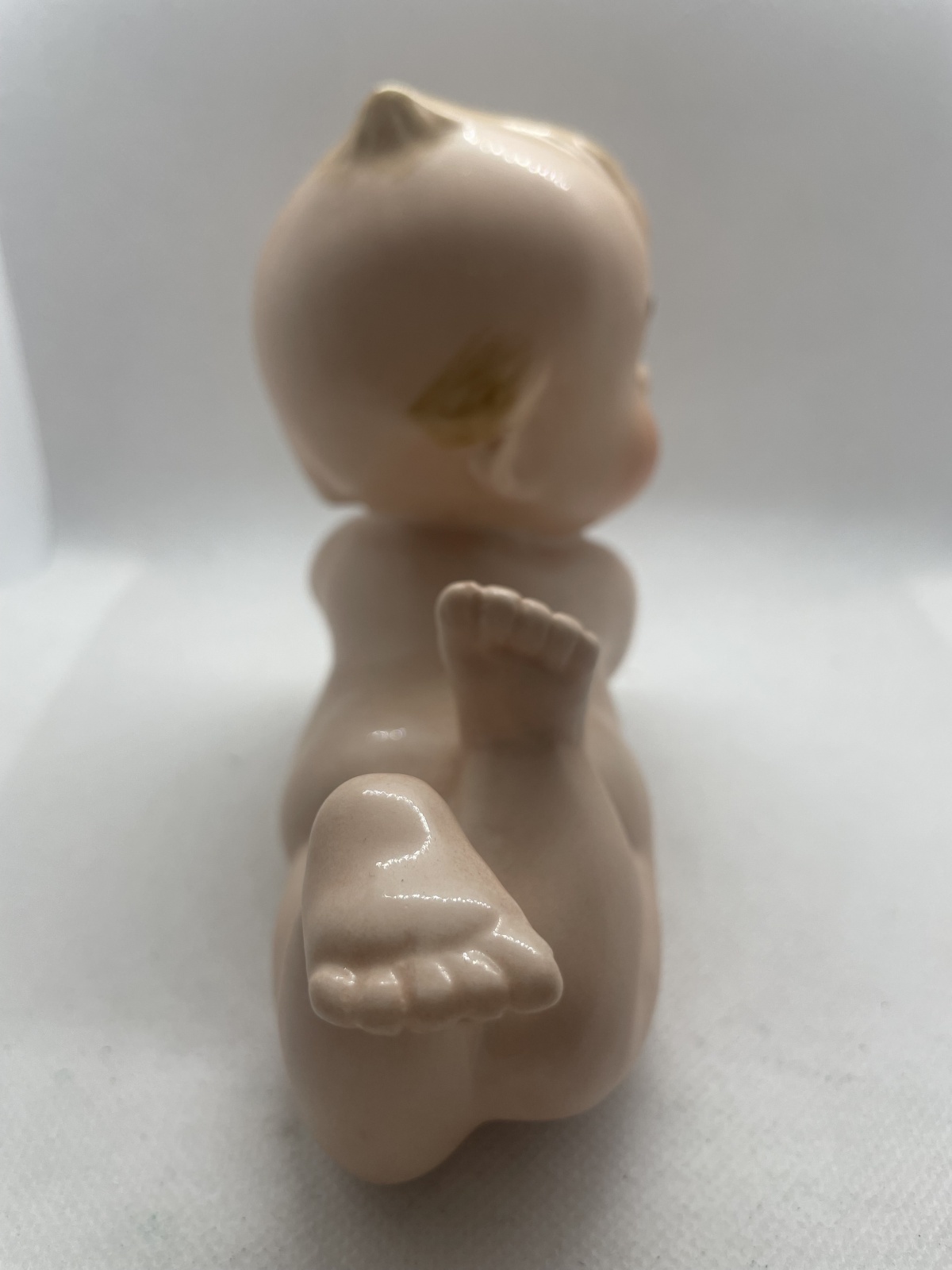 Neundorf Porzellan Piano Baby