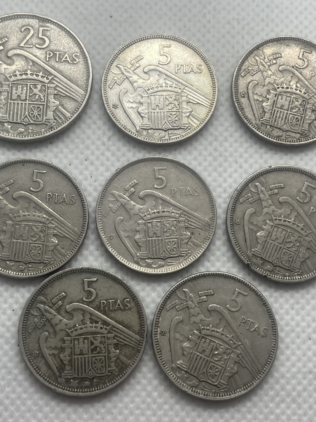 8 alte spanische Münzen von 1957 - PTAS