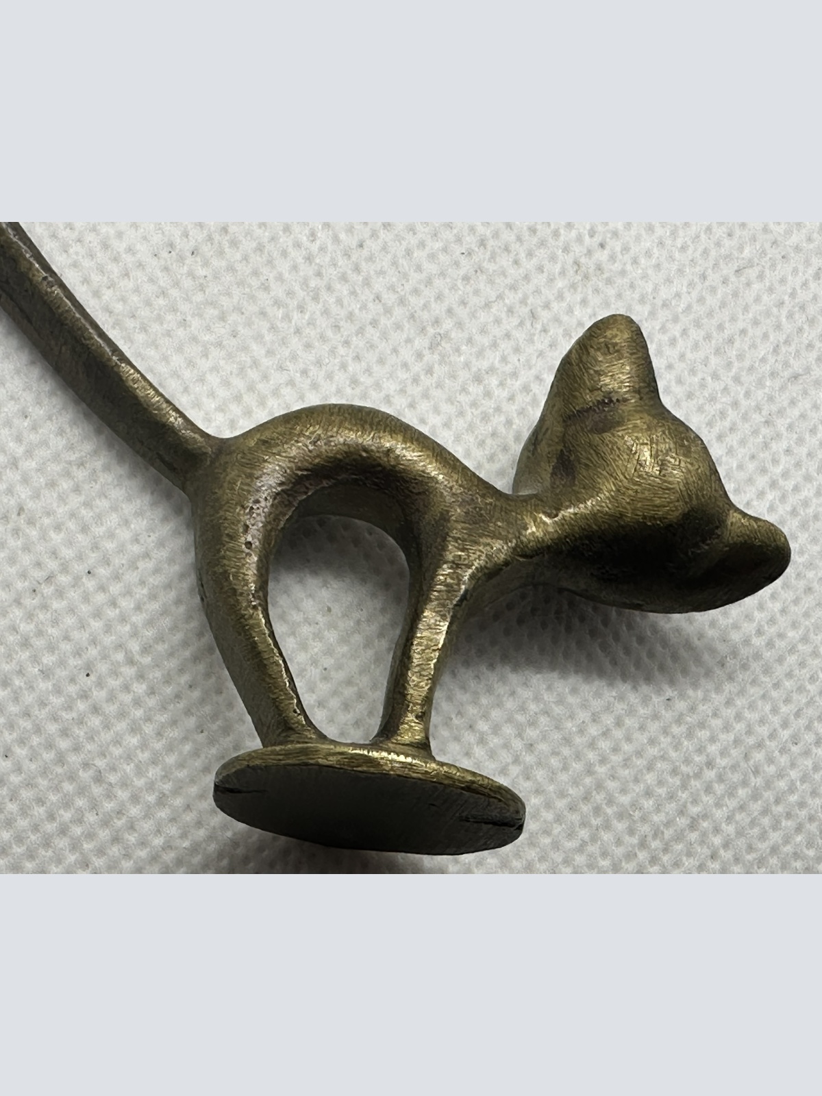 Walter Bosse - Katze Ringhalter