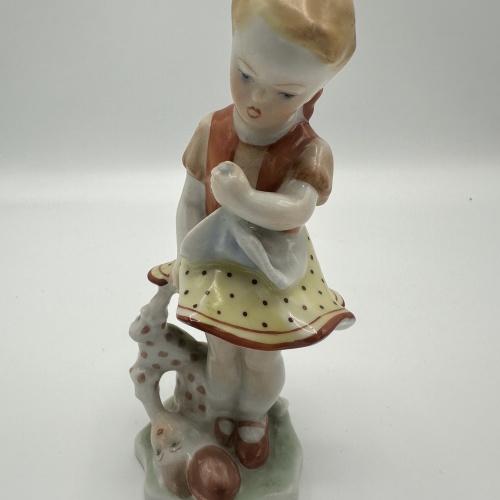 Herend Mädchen mit Puppe/60er Jahre