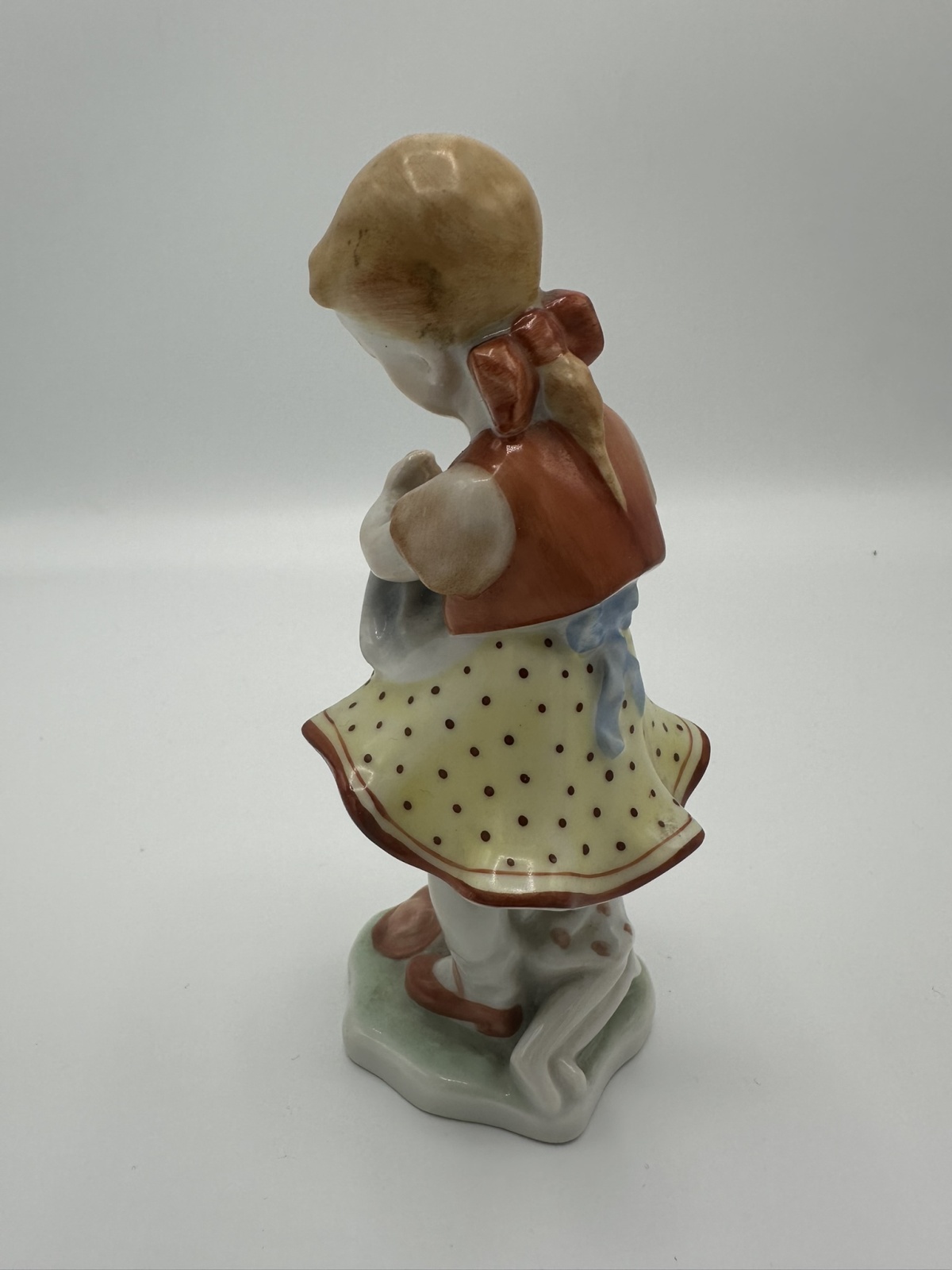 Herend Mädchen mit Puppe/60er Jahre