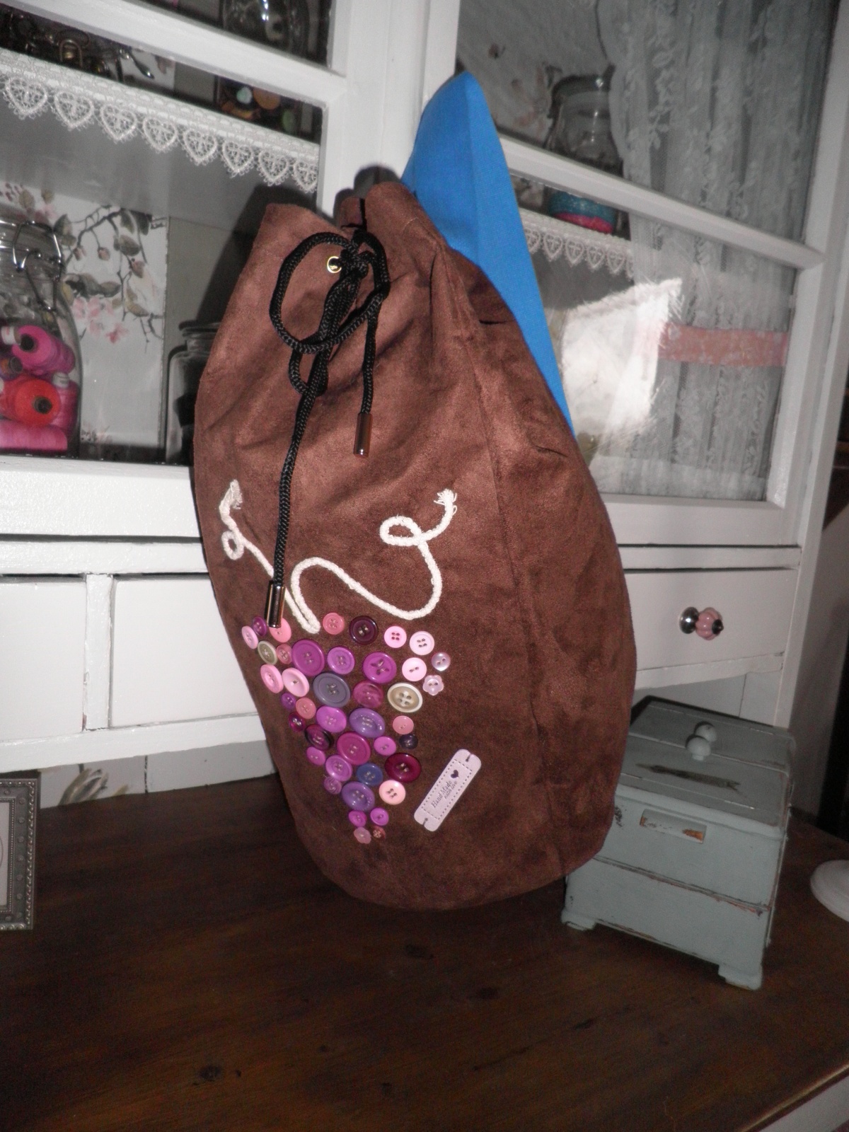 Seesack Rucksack Veganes Kunstleder braun mit Knopf Applikation