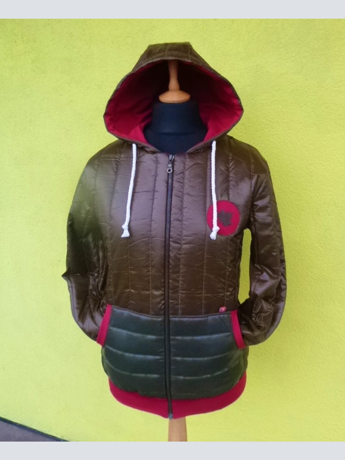 Steppjacke College Jacke in gedämpfte Erdtöne Größe M UNISEX