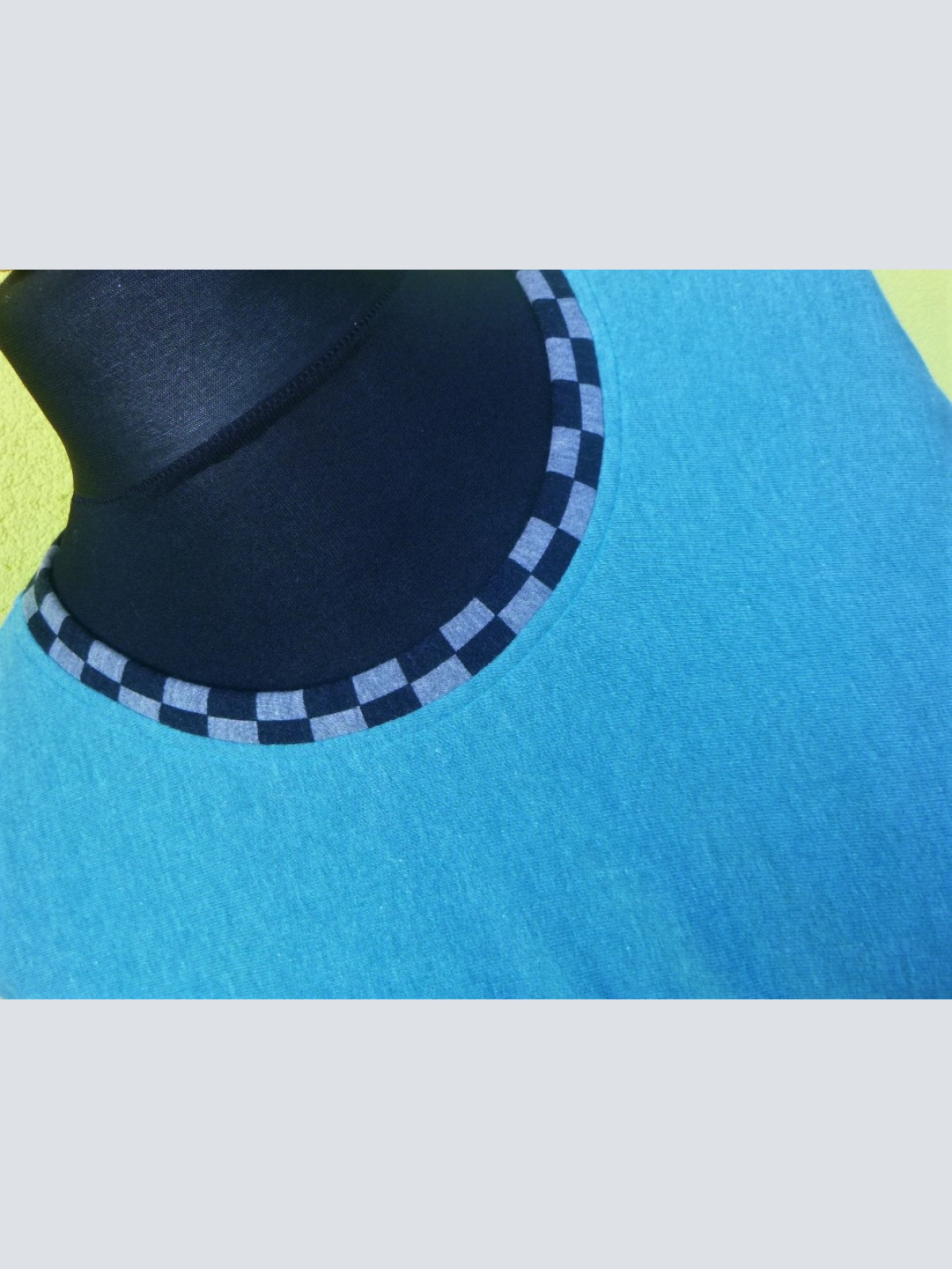 Oversize Sweatshirt Unisex grau/schwarz kariert mit Türkis