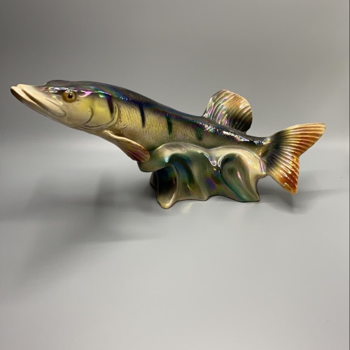 Porzellan "Hecht" Holland - Marke Royal Dux wahrscheinlich!