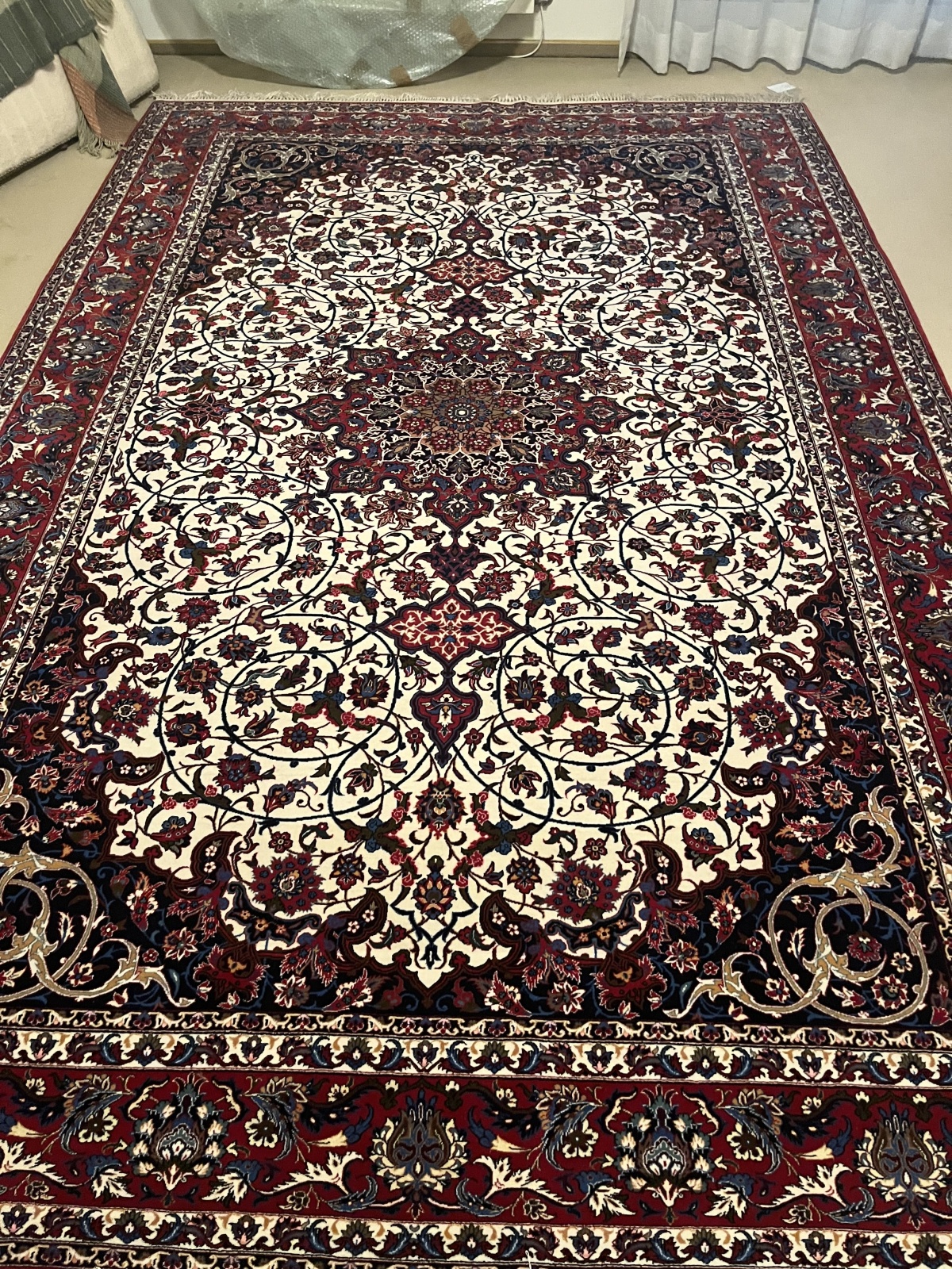 T111 - Isfahan - 317x210 cm / (N400)