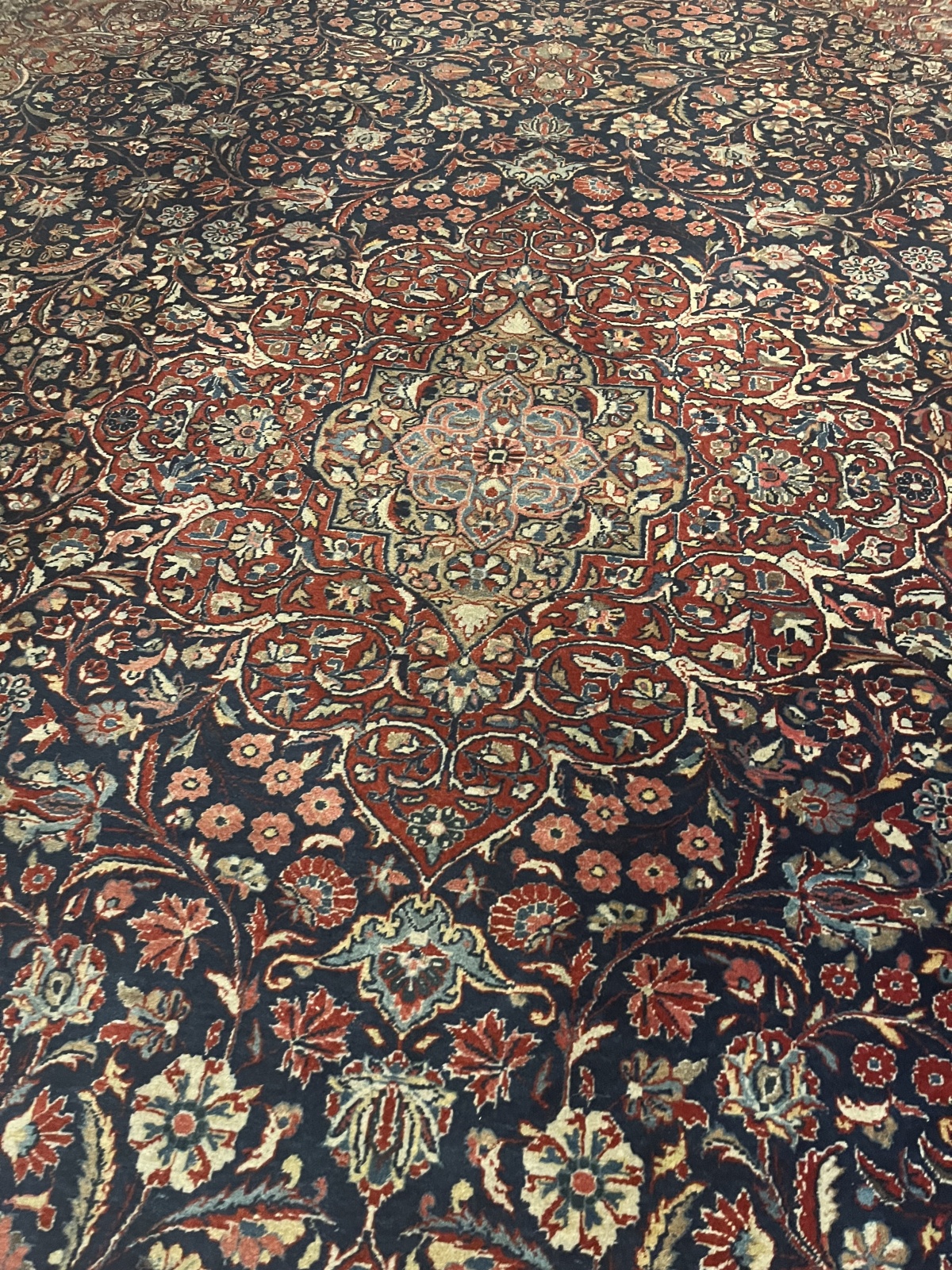 T3 - Keschan - 360 x 270 cm / Kaufpreis ursprünglich Eur 21.429,-- / (N3000)