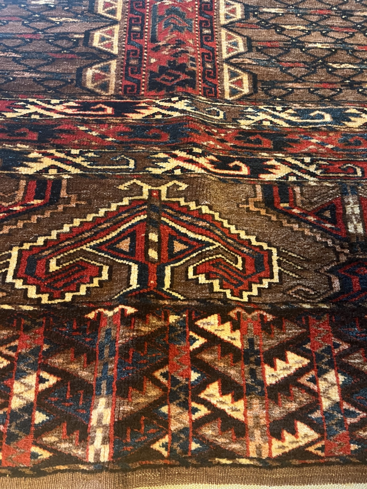 T8 - Hatschlu - Wandteppich - 155 x 128 cm –   / Kaufpreis ursprünglich Eur 2.143,-- / (N300)