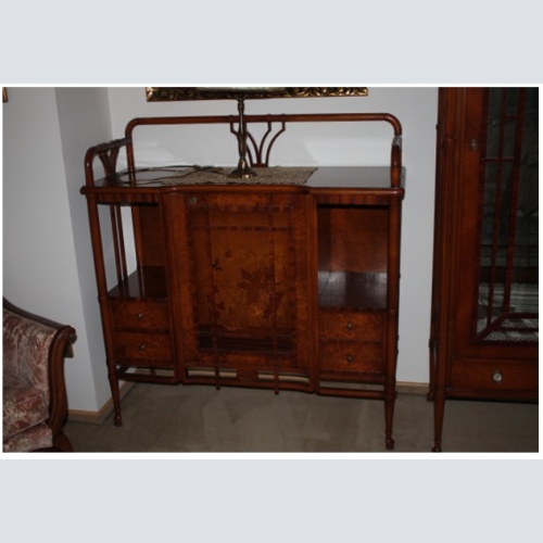 Vitrine/Anrichte/Kommode (13)