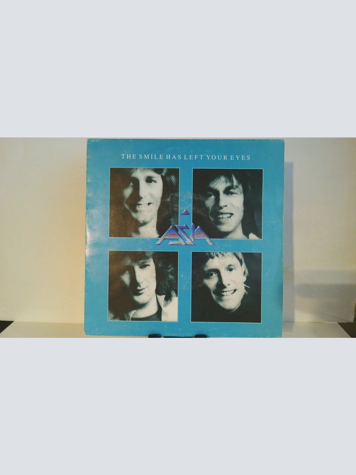 SINGLE / Asia (2) – The Smile Has Left Your Eyes