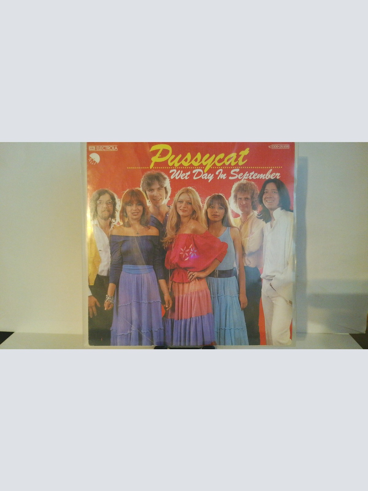 SINGLE / Pussycat (2) – Wet Day In September