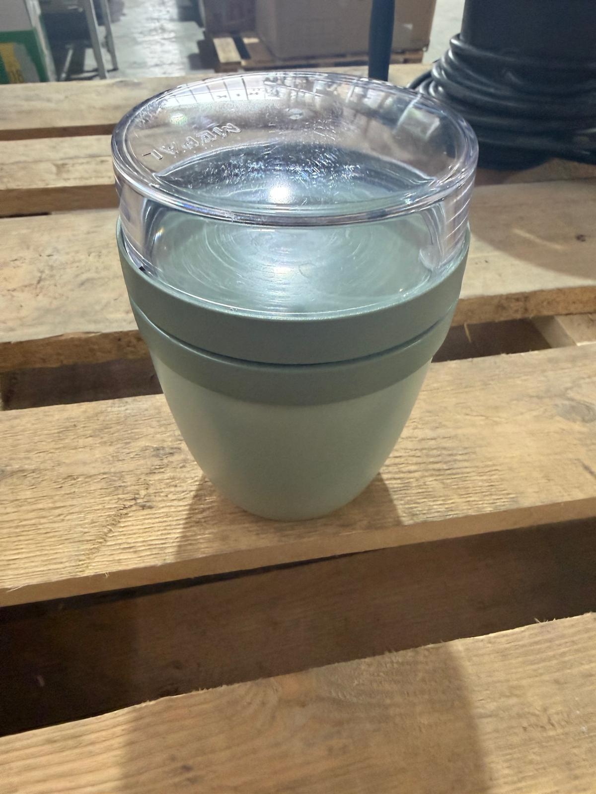 Becher für Unterwegs