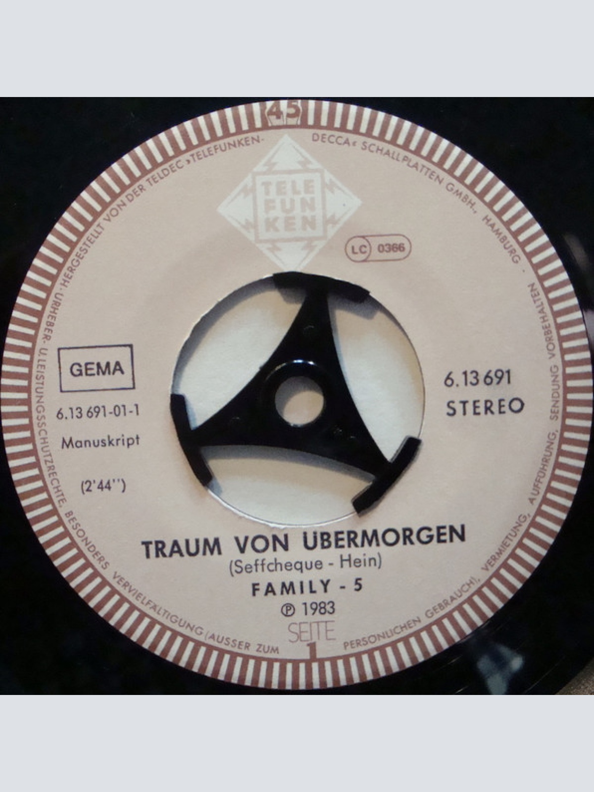 Vinyl / Family-5* - Traum Von Übermorgen / Viererbande 83
