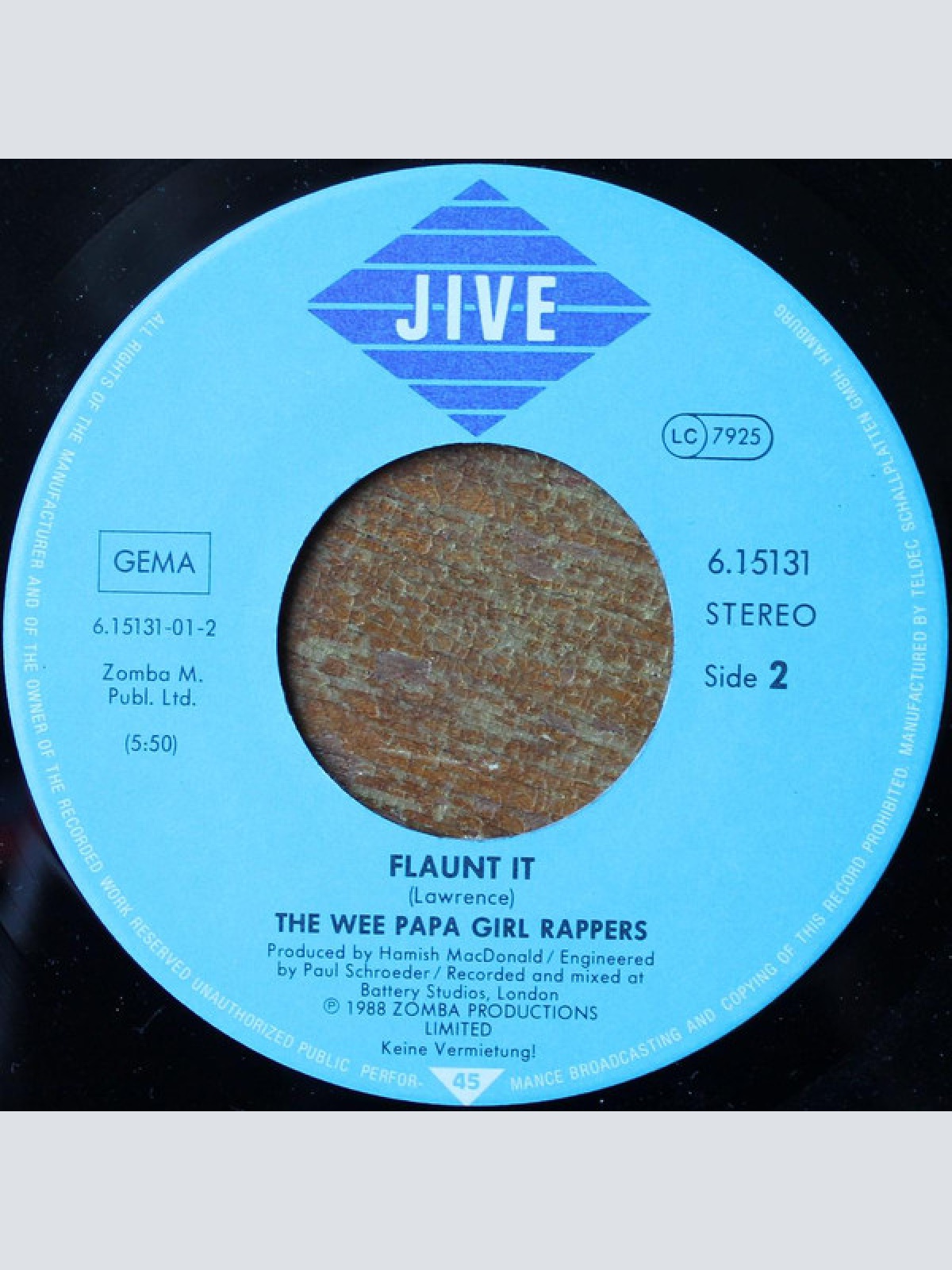 Vinyl / The Wee Papa Girl Rappers* Featuring 2 Men And A Drum Machine* - Heat It Up