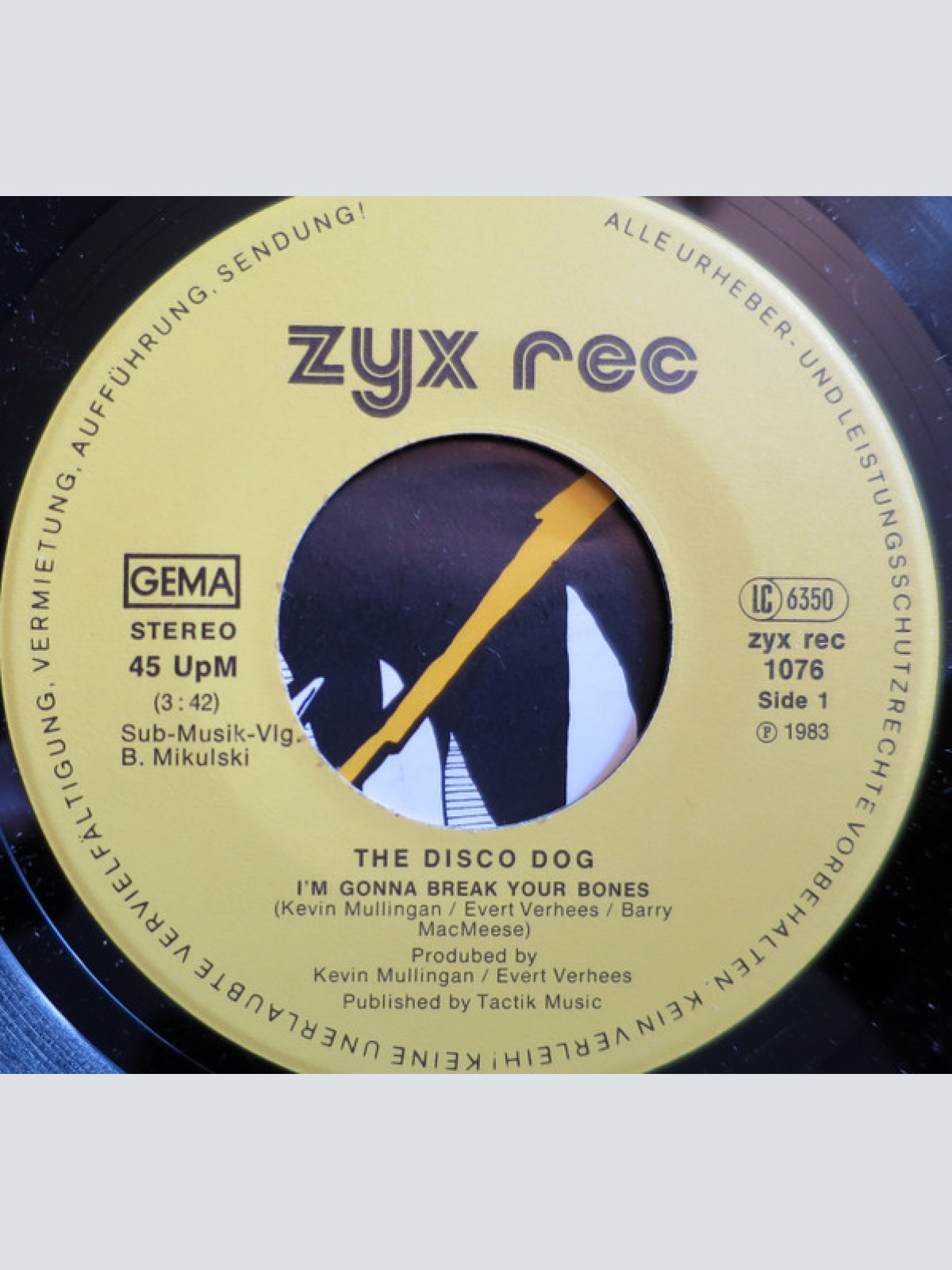 Vinyl / The Disco Dog - I'm Gonna Break Your Bones