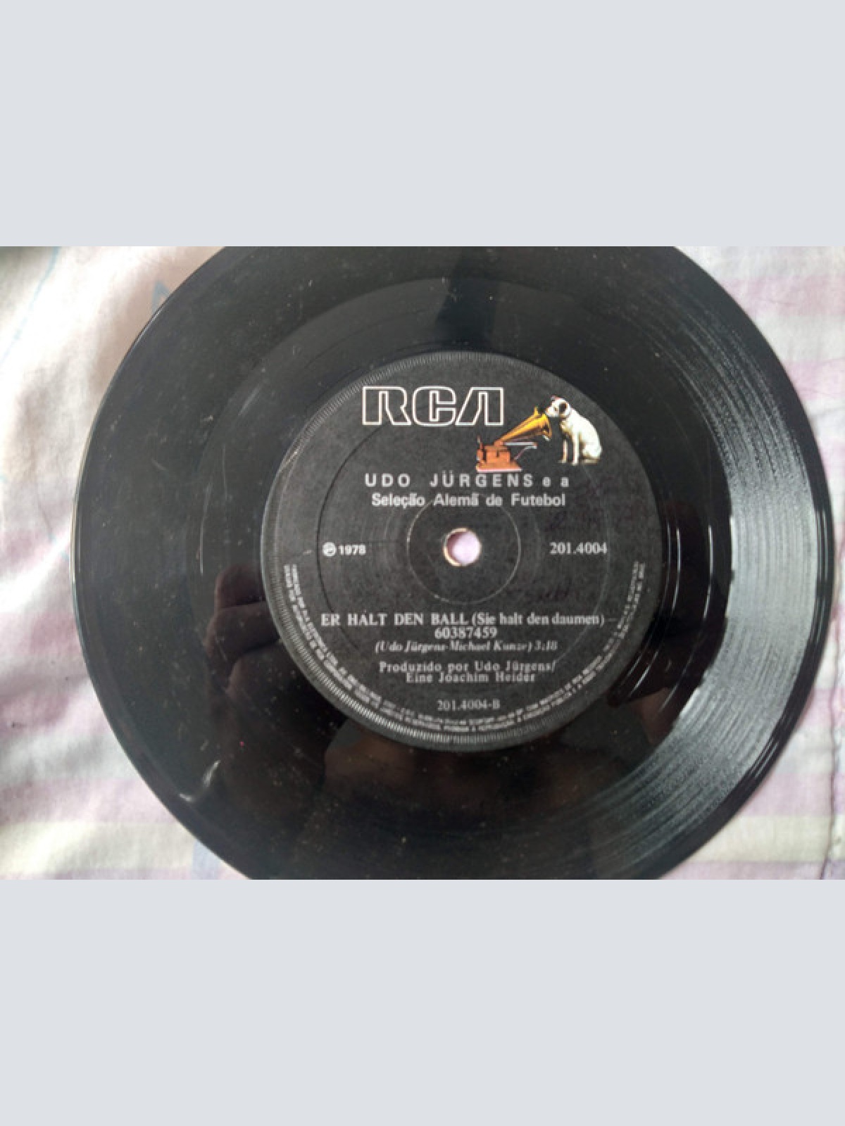 Vinyl / Udo Jürgens And Die Fußball-Nationalmannschaft - Buenos Dias Argentina / Er Hält Den Ball (Sie Hält Den Daumen)