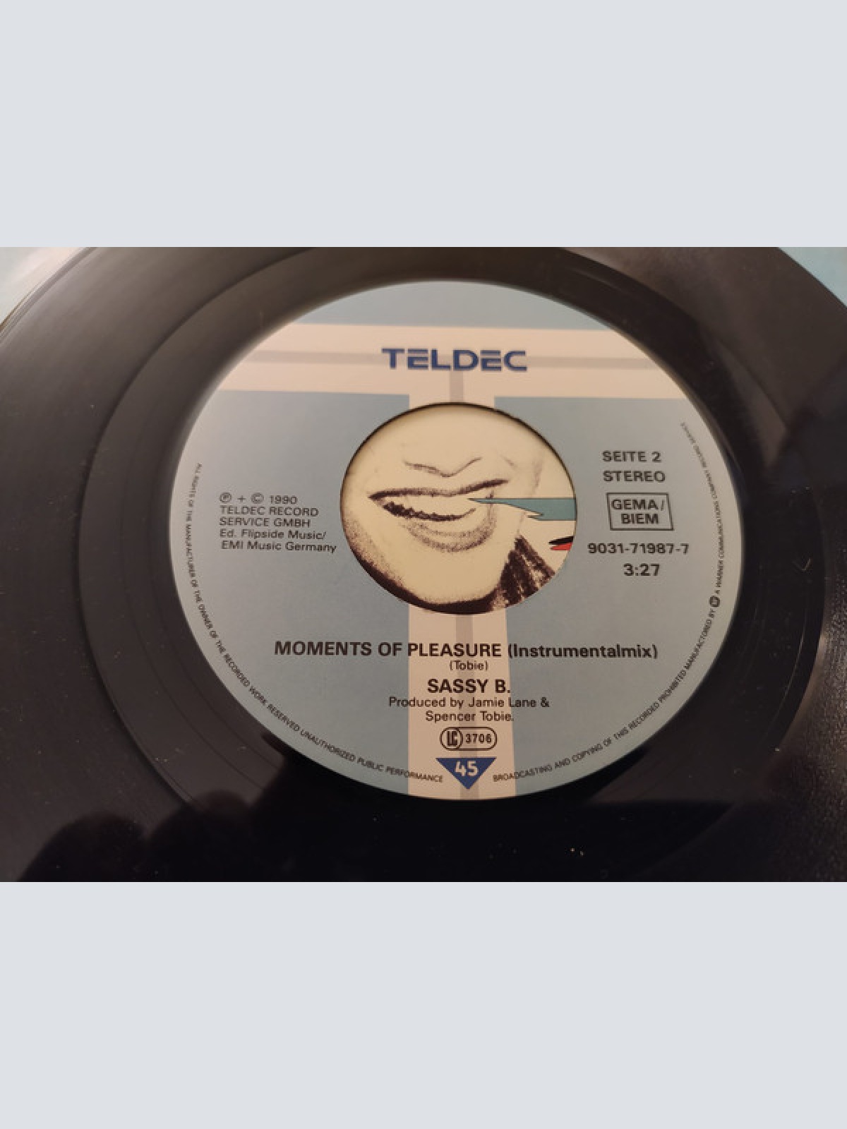 Vinyl / Sassy B. - Moments Of Pleasure