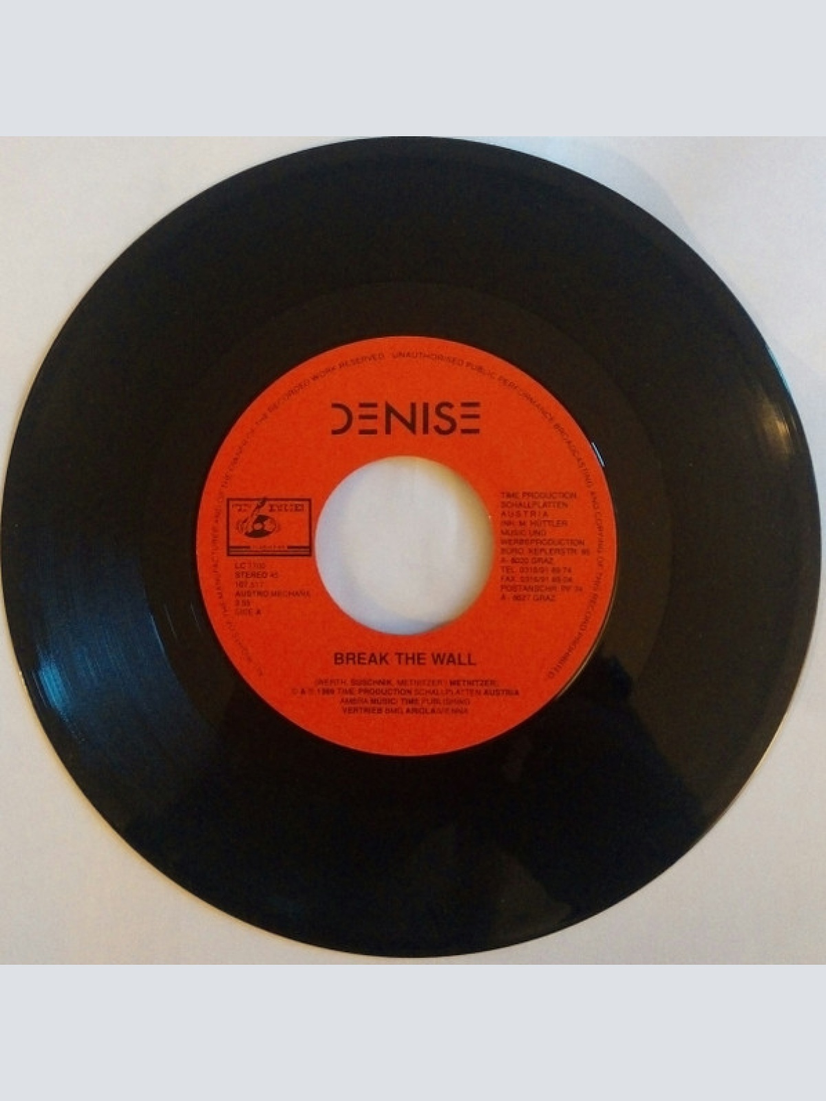 Vinyl / Denise (15) - Break The Wall