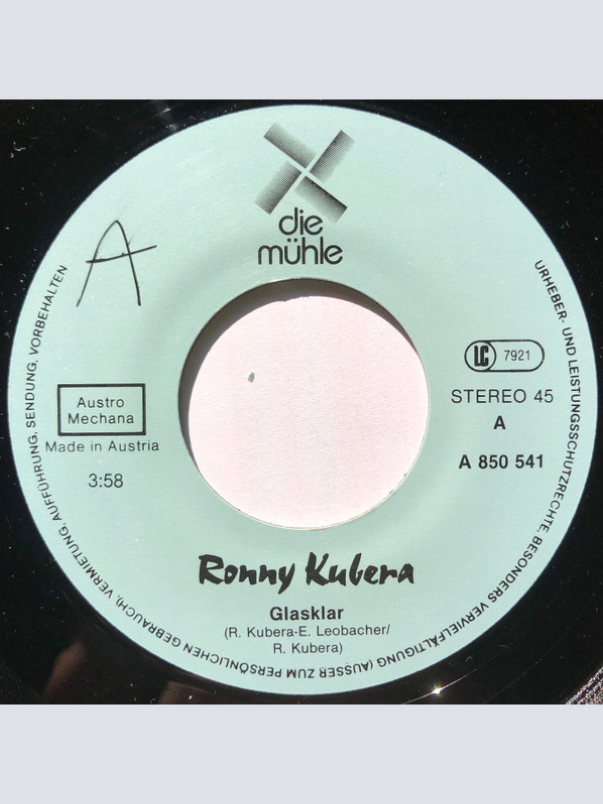 Vinyl / Ronny Kubera - Glasklar