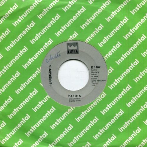 Vinyl / Peppermints - Dakota / Walkin' Along