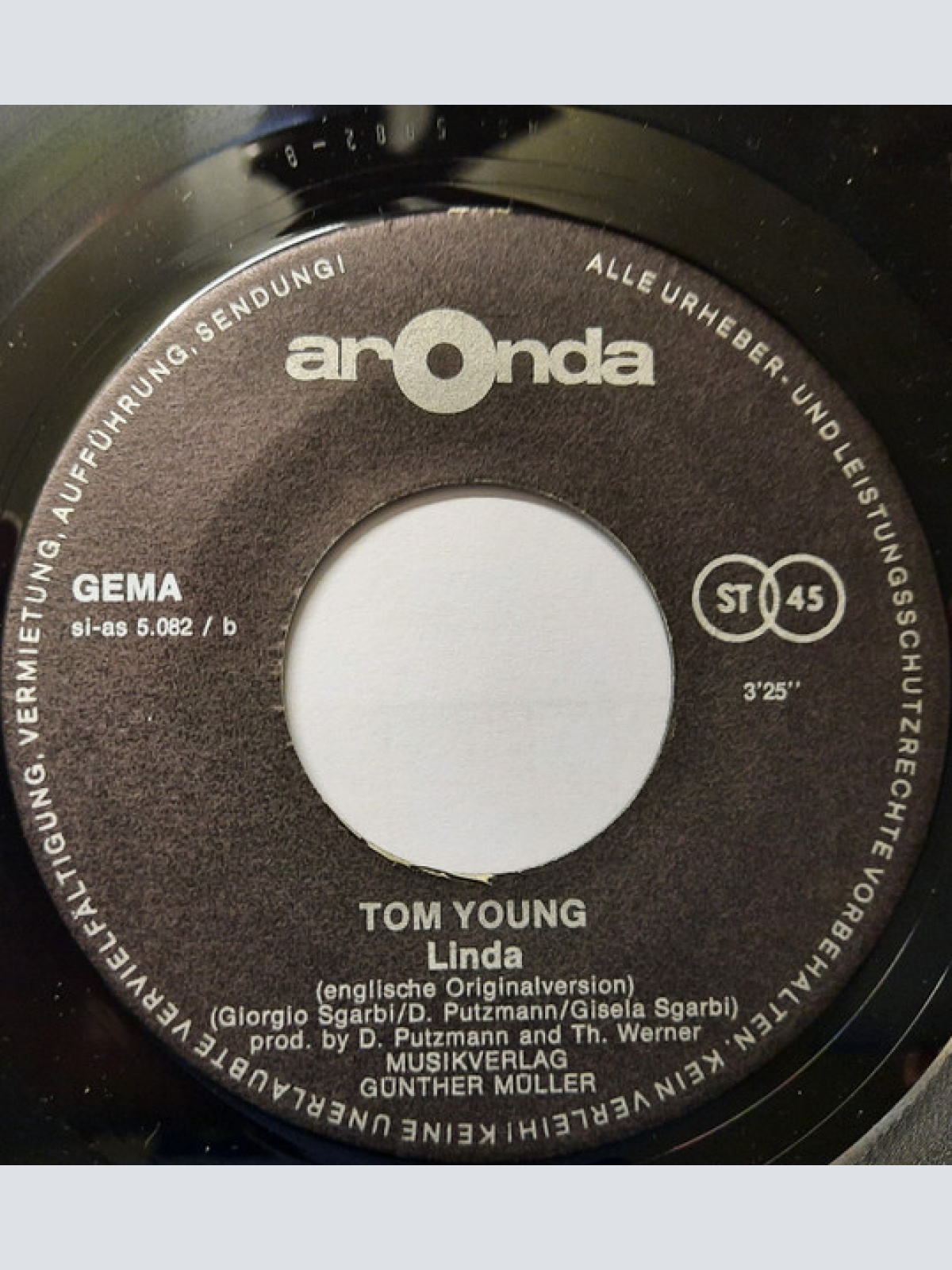 Vinyl / Tom Young (18) - Rudolfo Valentino / Linda