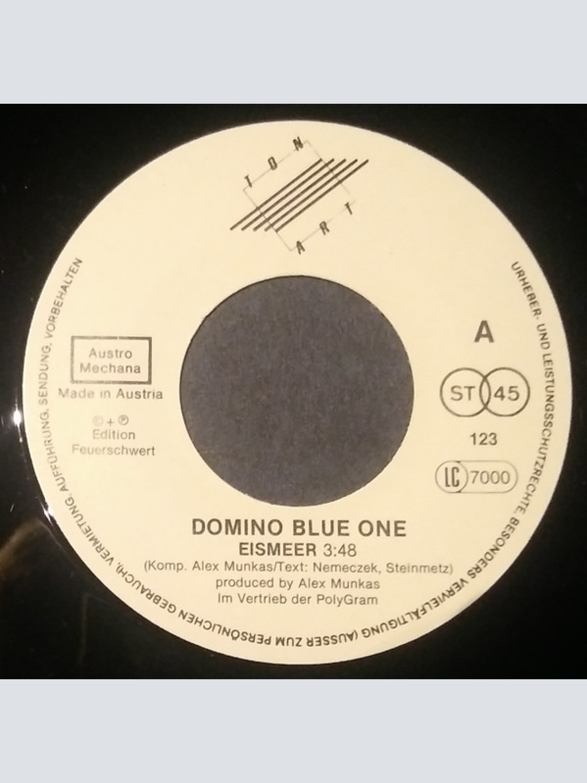 Vinyl / Domino Blue One - Eismeer